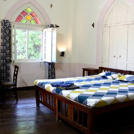 Royal Phoenix Inn باناجي المظهر الخارجي الصورة