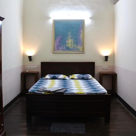 Royal Phoenix Inn باناجي المظهر الخارجي الصورة