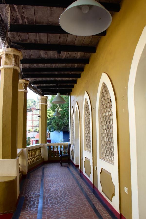 Royal Phoenix Inn باناجي المظهر الخارجي الصورة