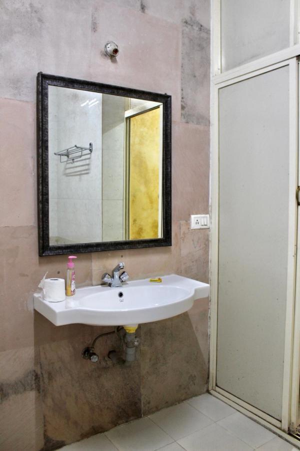 Royal Phoenix Inn باناجي المظهر الخارجي الصورة