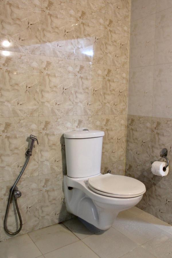 Royal Phoenix Inn باناجي المظهر الخارجي الصورة